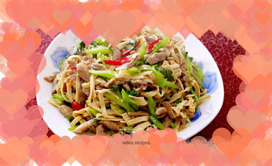 Stir-fried shredded pork with parsley bean skin