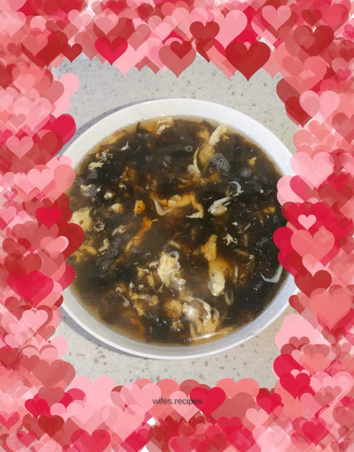 Seaweed and egg drop soup