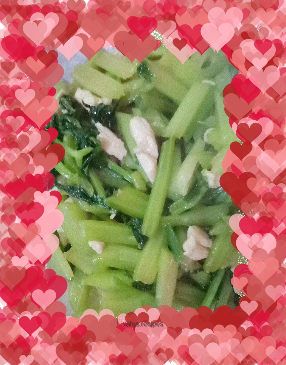 Stir-fried chicken with celery