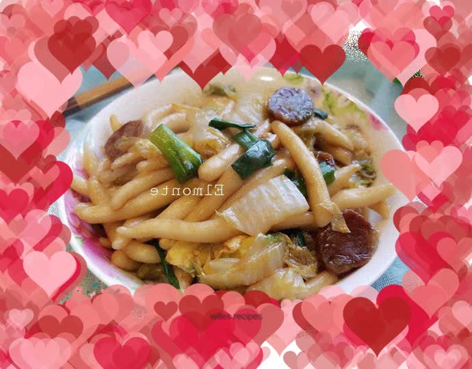 Stir-fried silver needle powder with Chinese cabbage and sausage