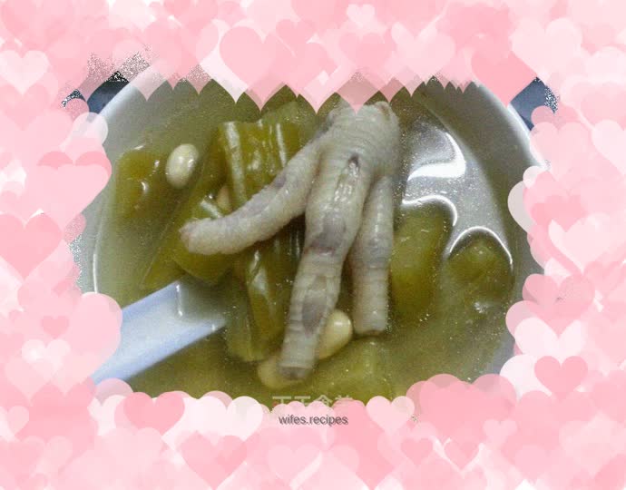 Bitter melon and soybean soup