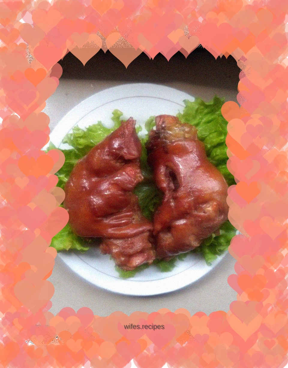 Tea-flavored pig's trotters