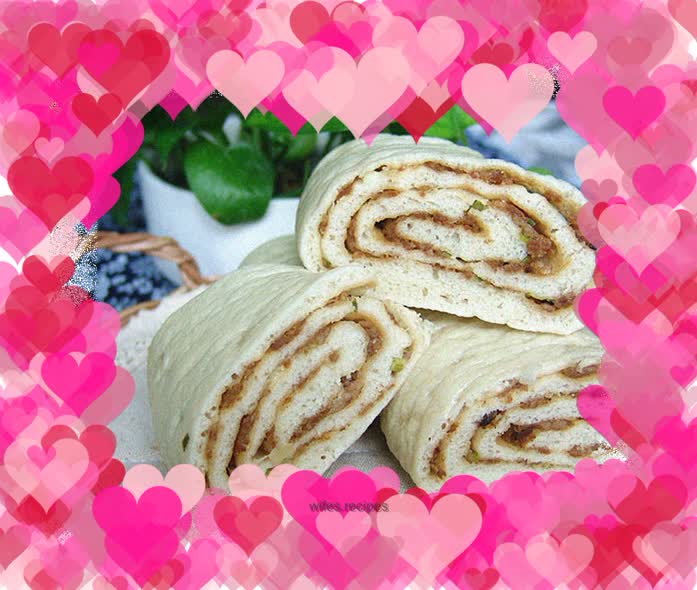 Steamed Pork Dragon with Old Noodles