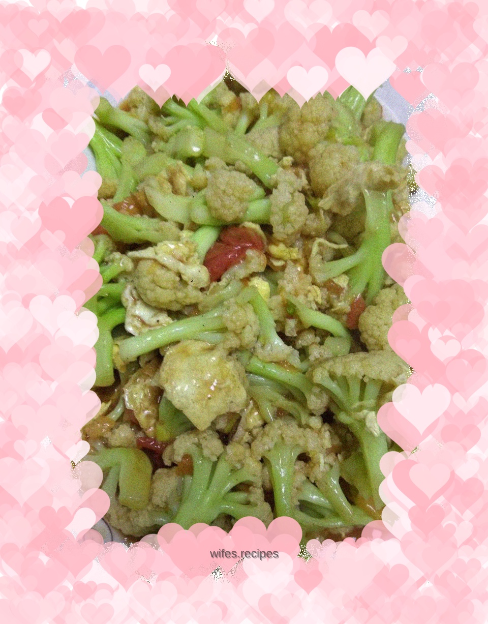 Cauliflower scrambled eggs