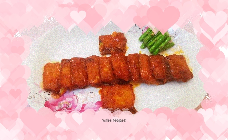 Hairtail fish in tomato sauce