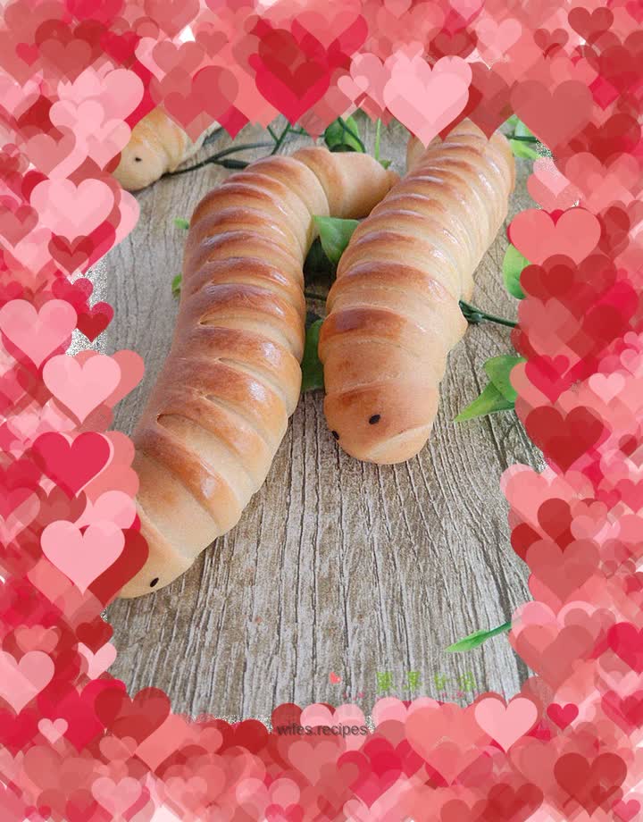 Caterpillar Bread with Bean Paste