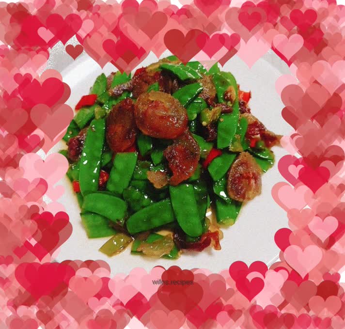 Stir-fried sausage with snow peas