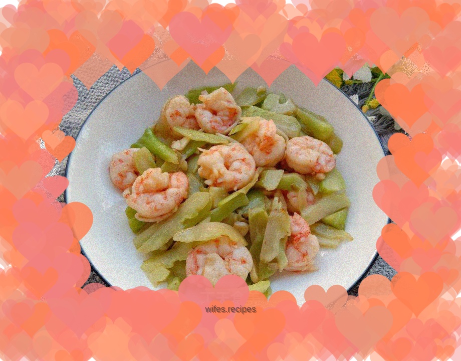 Stir-fried shrimps with broccoli stems