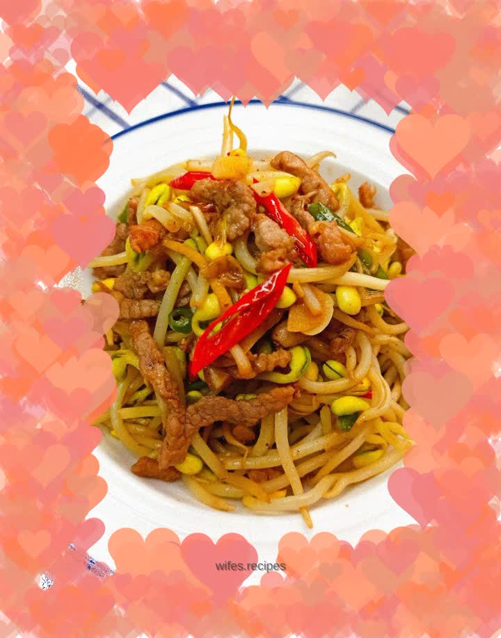 Stir-fried shredded pork with soybean sprouts