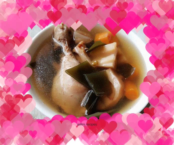 Lotus root, kelp and mung bean soup