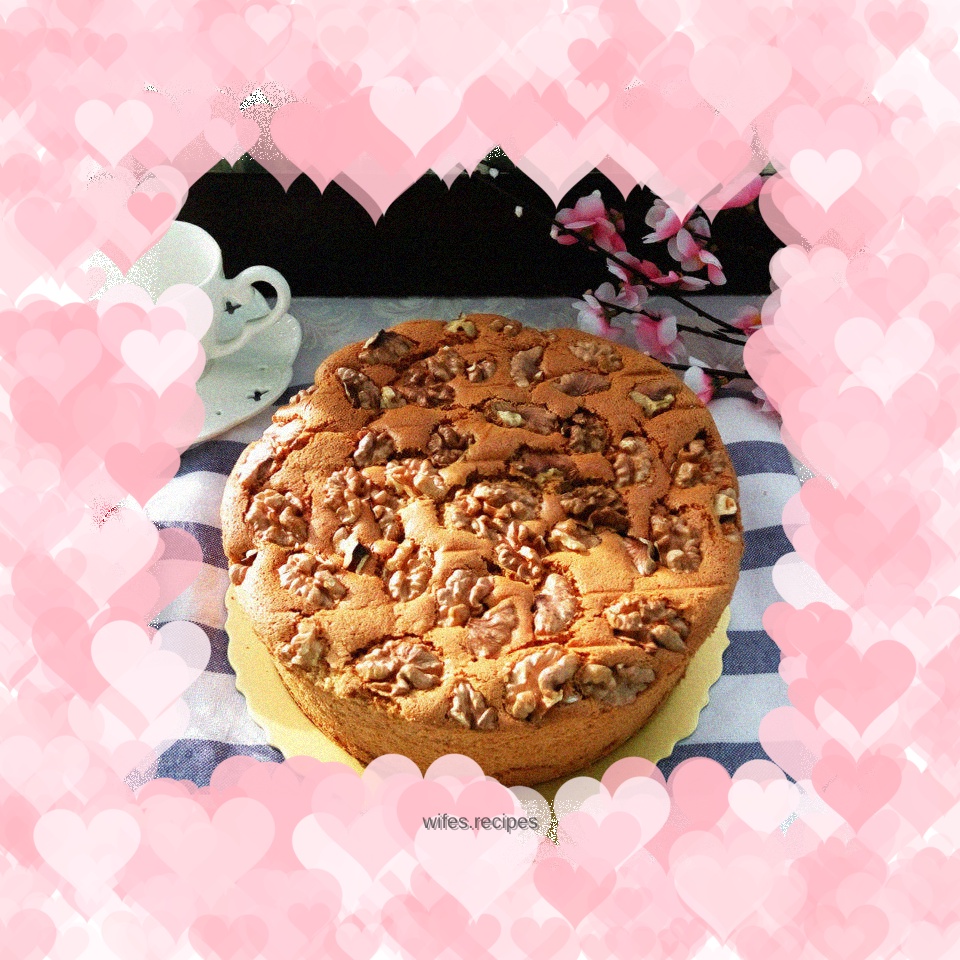 Chiffon jujube walnut cake