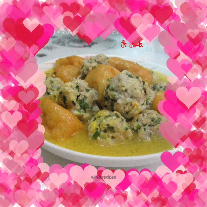 Chives, Pork Meatballs and Fried Curd Soup