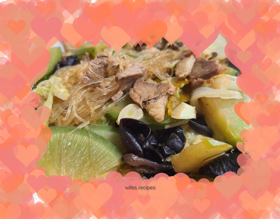 Stir-fried pork slices with radish vermicelli