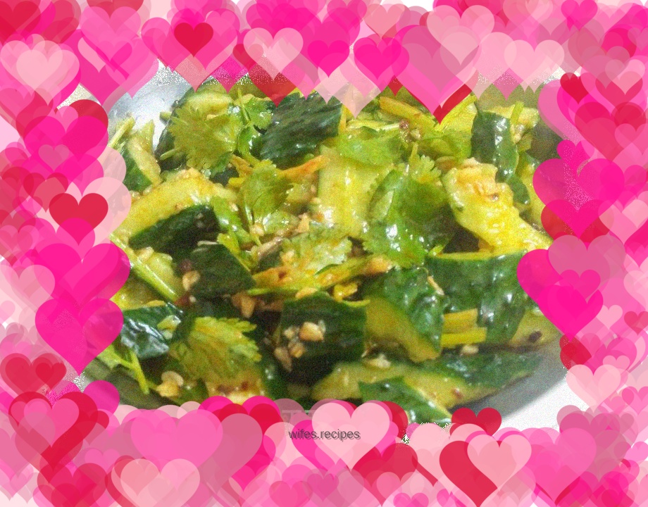 "Laoganma" mixed with cucumber