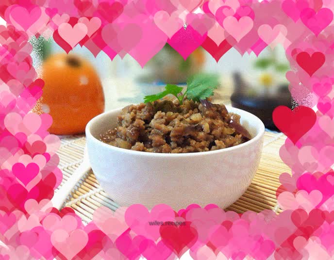 Onion garden garlic meat sauce