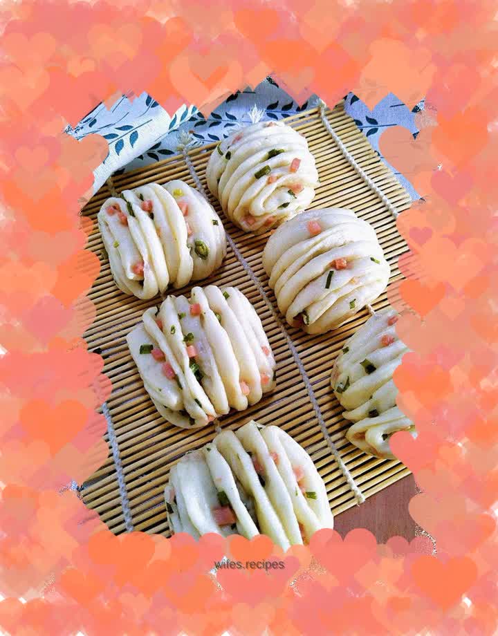 Chive ham floret roll