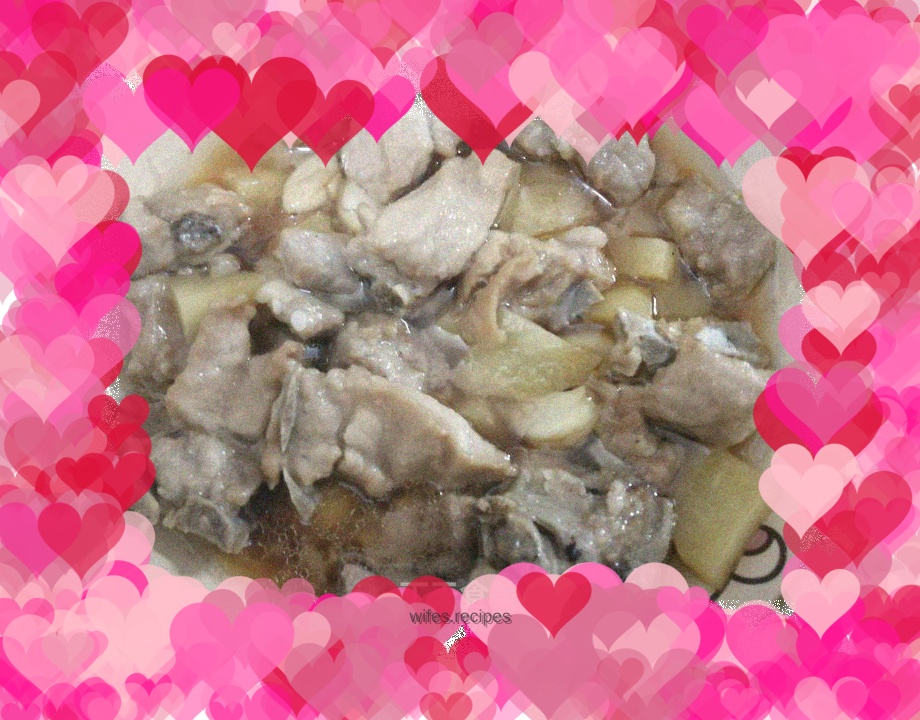 Autumn nourishing yin and lungs with pork ribs and steamed potatoes