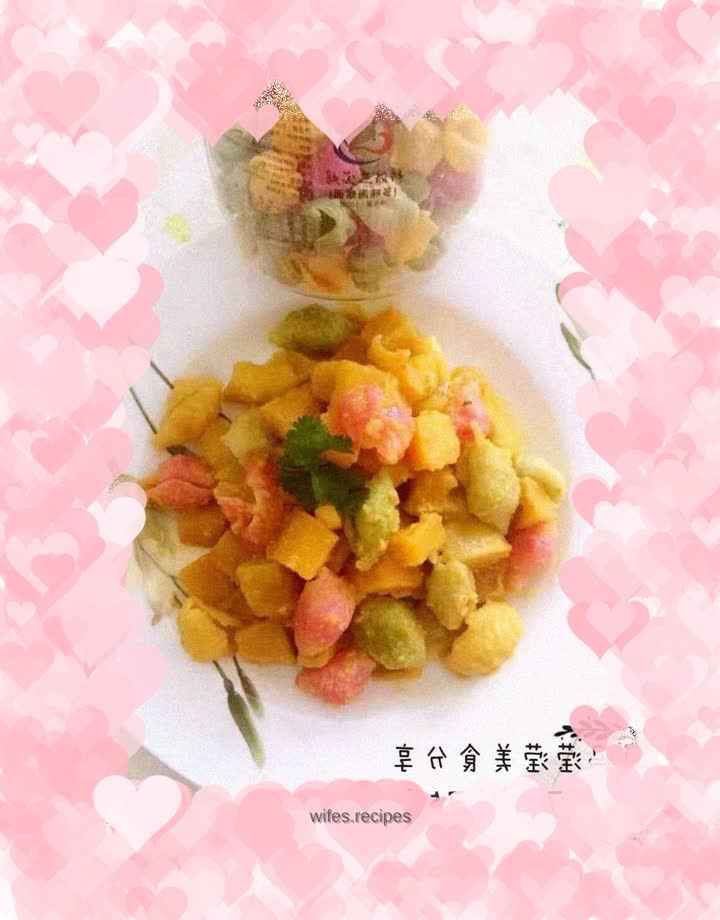 Bao’s mother Yingying shared how to make children’s complementary food: baked sweet potato and conch noodles with egg yolk