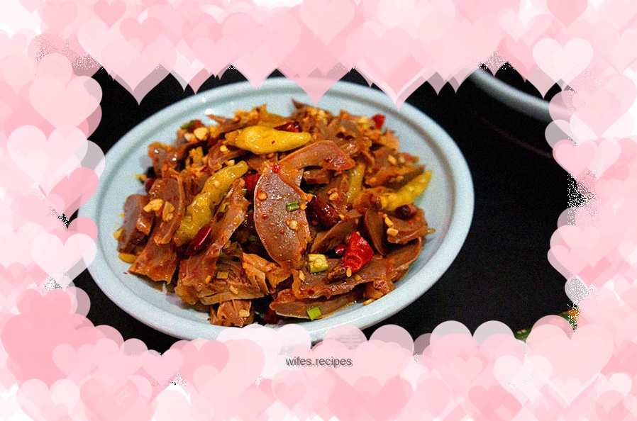 Spicy and sour chicken gizzards