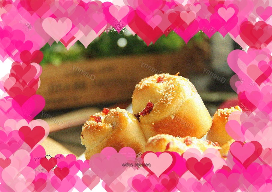 Cranberry cheese mini rolls