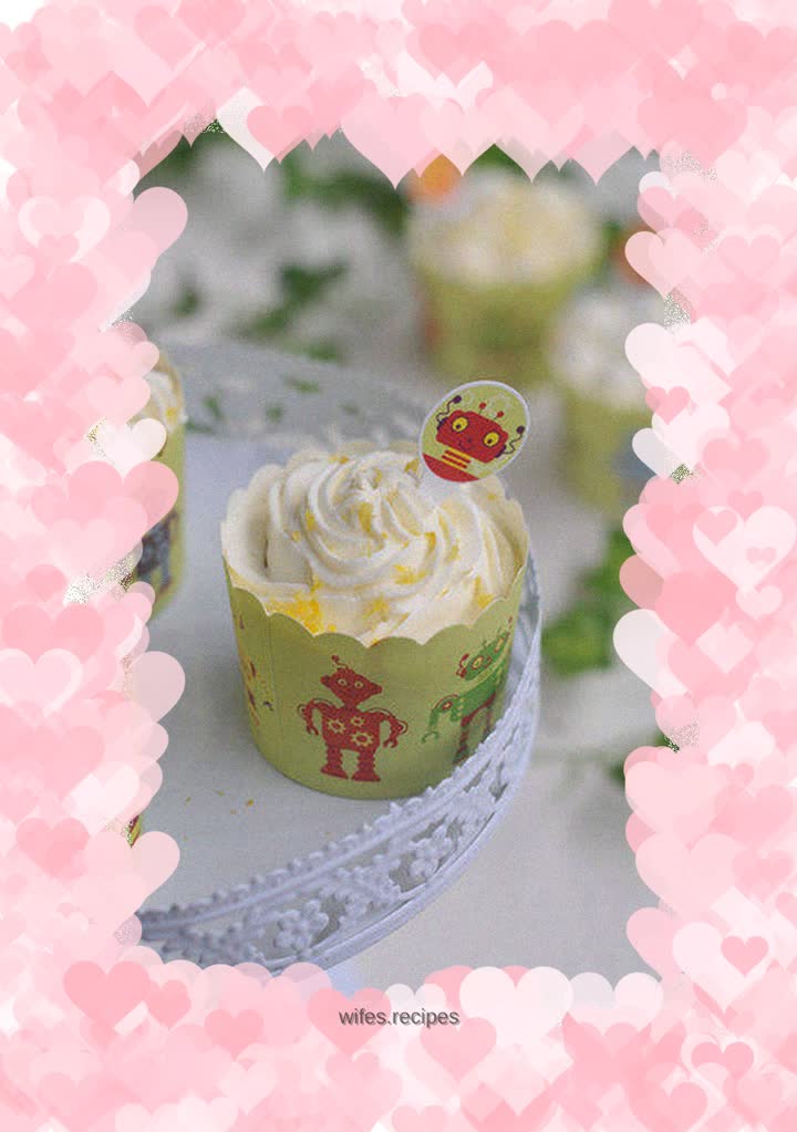 Fresh Lemon Cupcakes