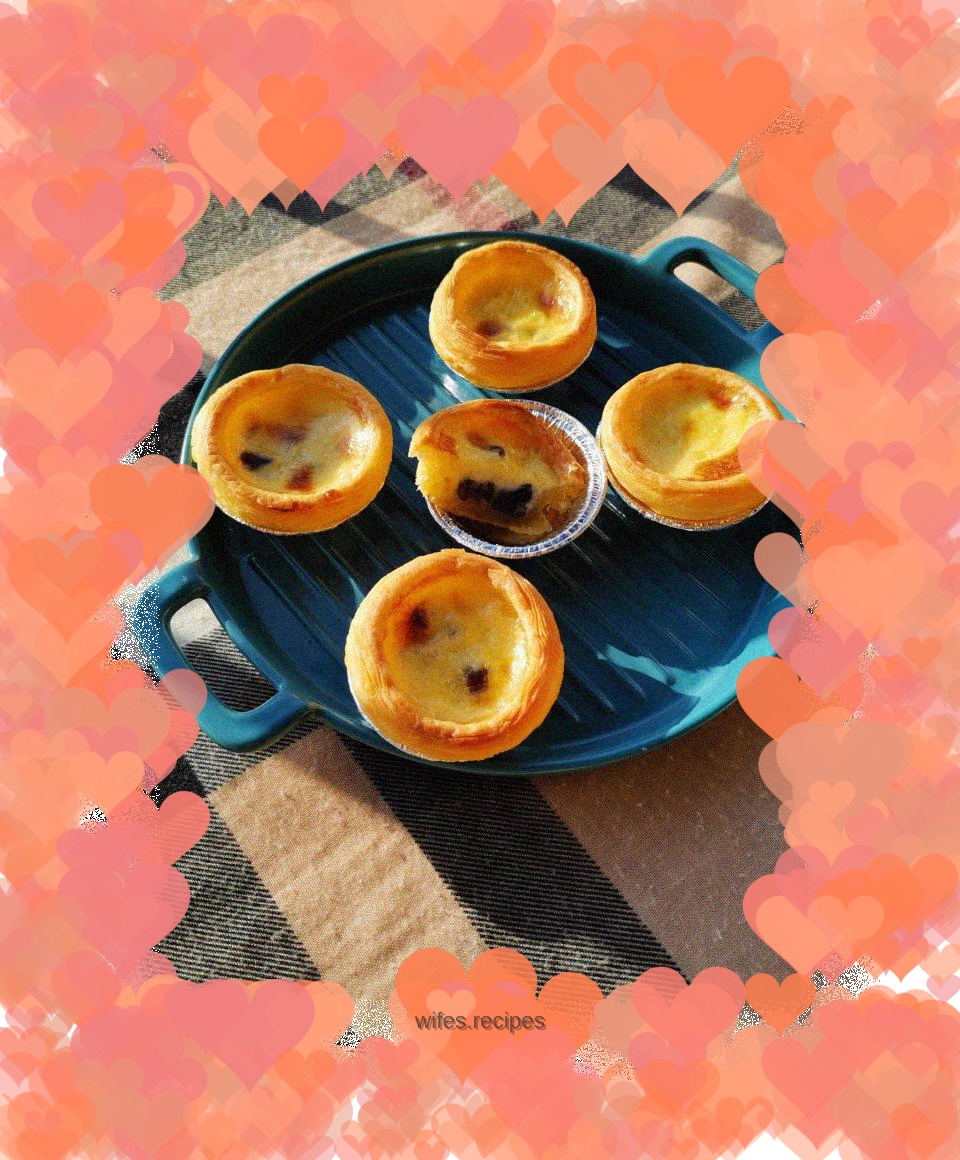 Red bean egg tart