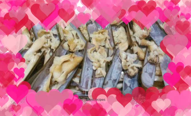Steamed razor clams with garlic