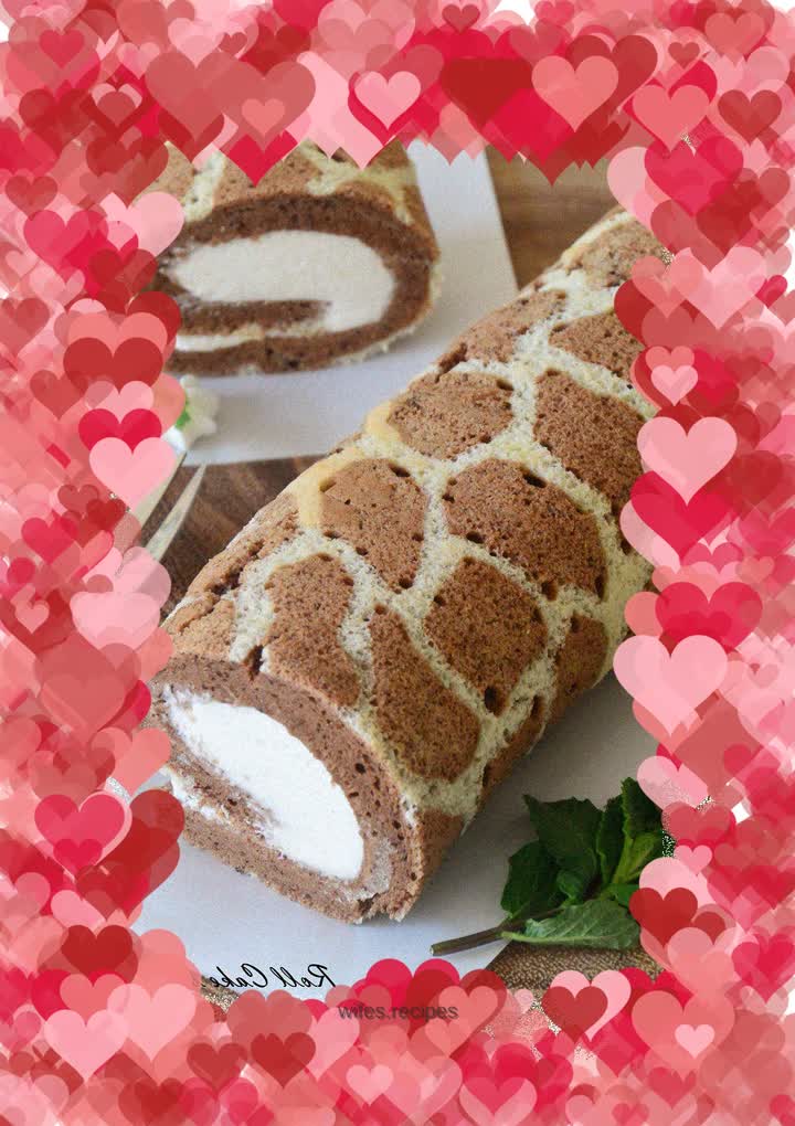 Giraffe pattern cake roll