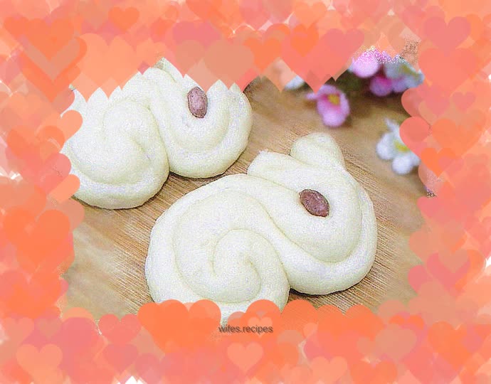 White Rabbit Steamed Buns