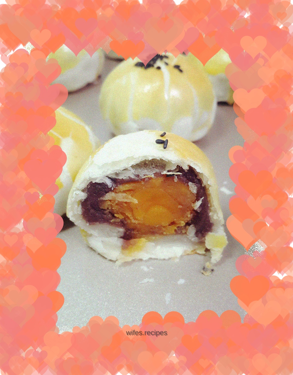 Egg yolk cake
