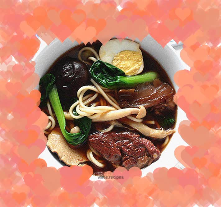 Double Mushroom Beef Noodles