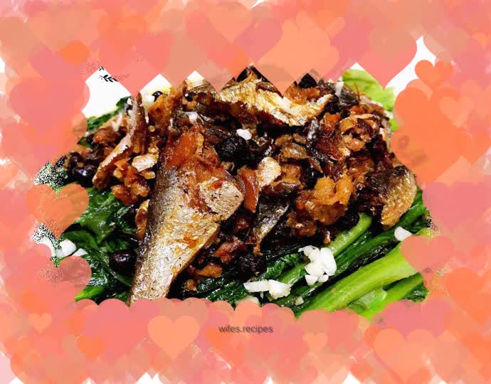 Dace with black bean sauce and lettuce