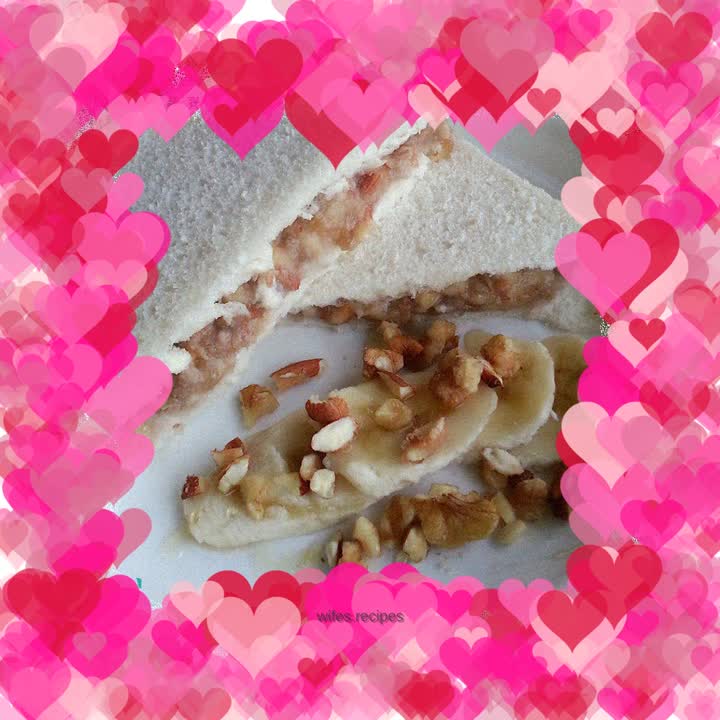 Banana Nut Sandwich