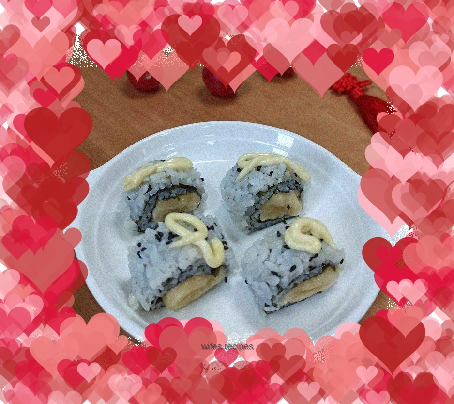 Sesame banana reverse sushi