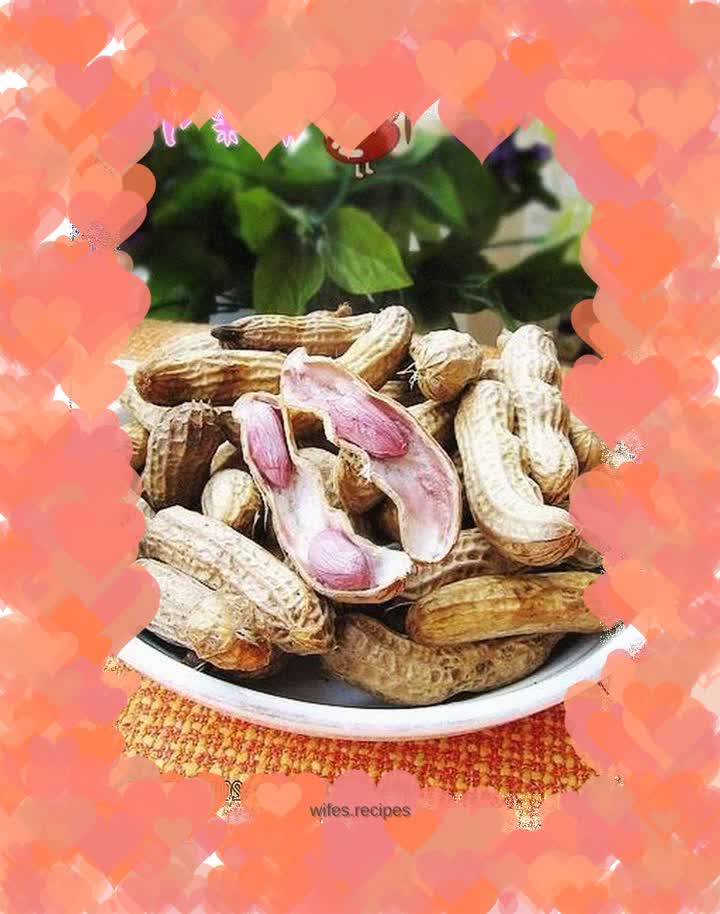 Dry steamed peanuts