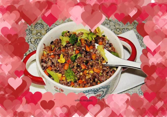 Broccoli, carrot and egg fried rice