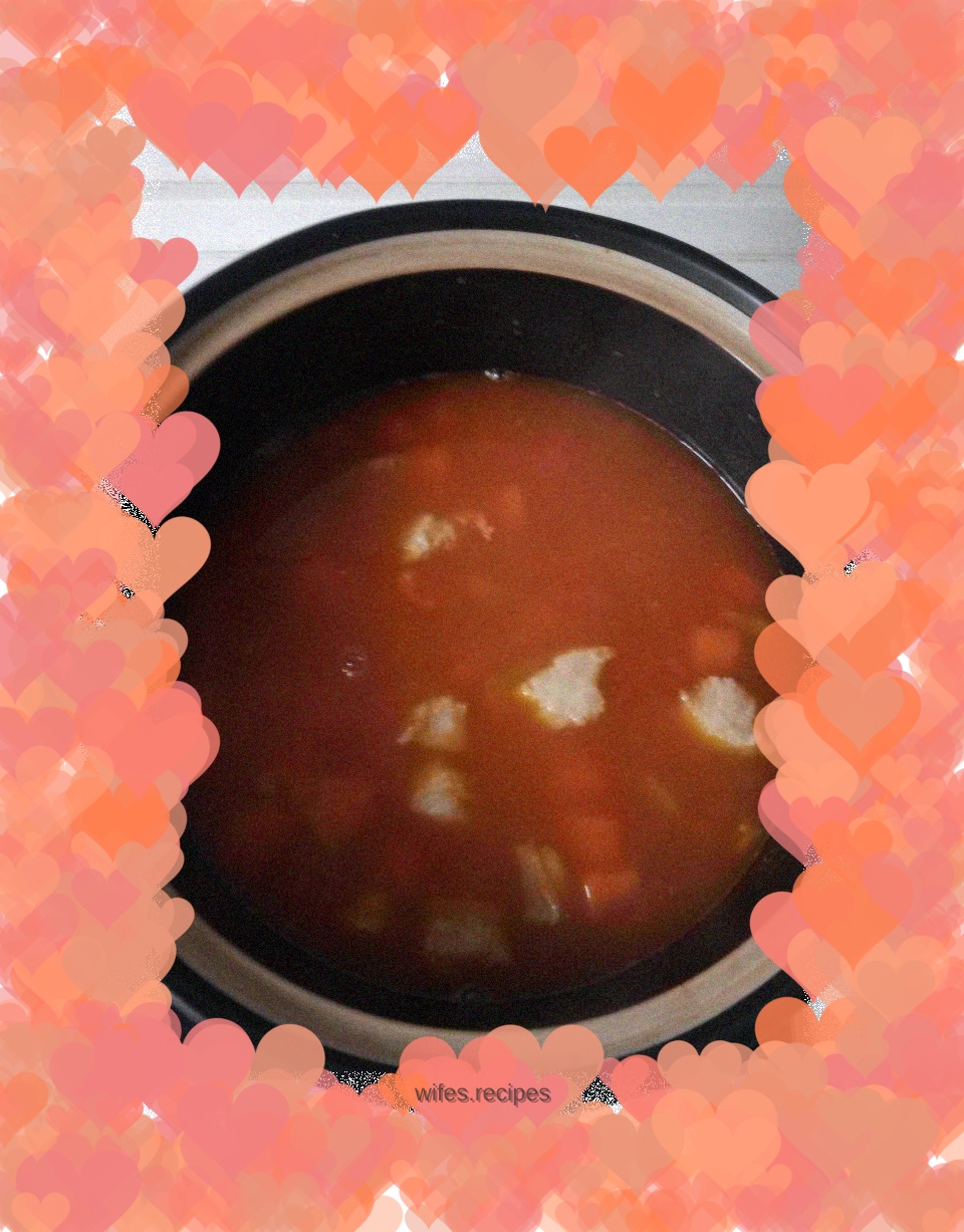 Beef stew with tomatoes and potatoes