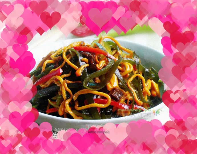 Fresh cordyceps flowers mixed with kelp