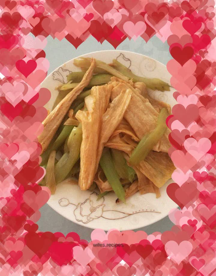 Stir-fried yuba with celery