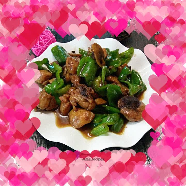 Fried chicken legs with green pepper