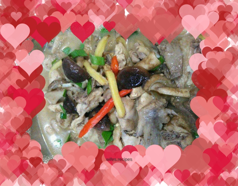 Chicken stewed with mushrooms