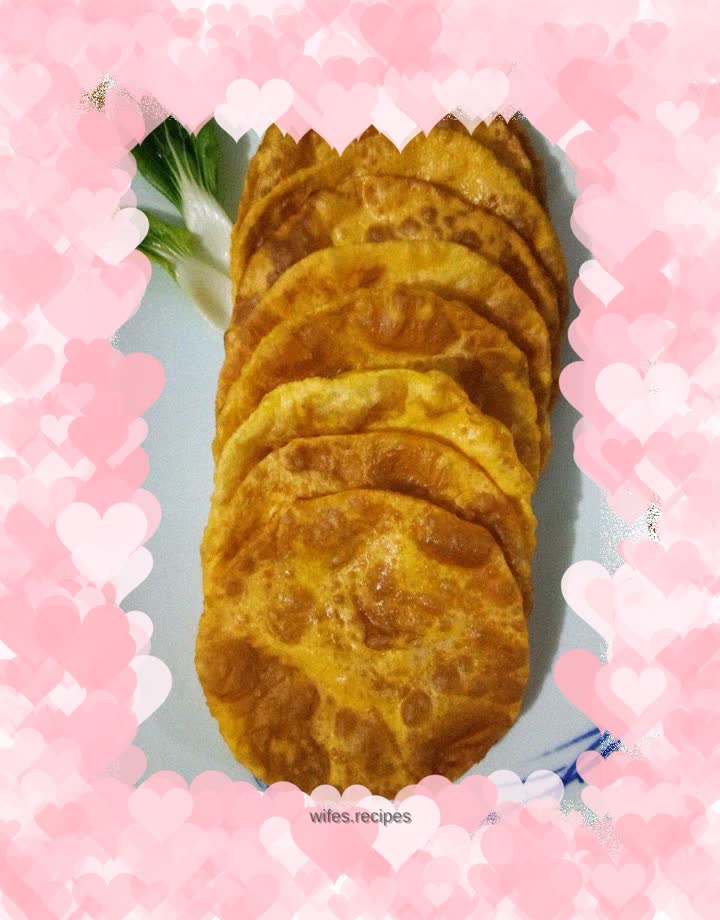 Pumpkin noodle soup with oily aroma