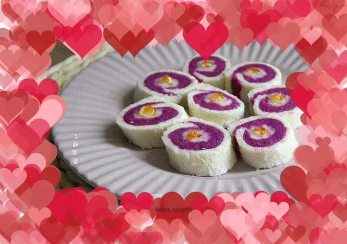 Cinnamon and Purple Sweet Potato Yam Rolls