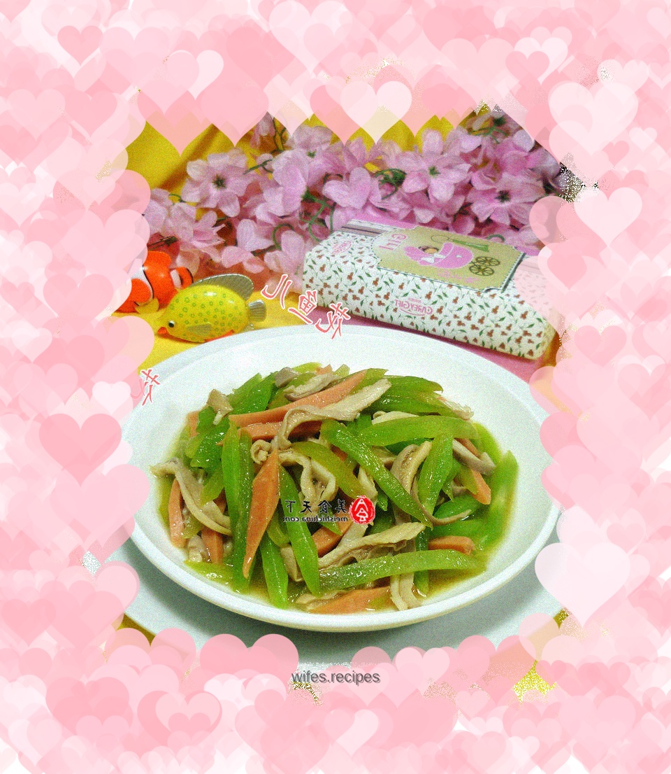 Stir-fried lettuce with ham and pork belly