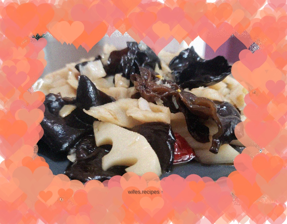 Lotus vegetables mixed with fungus