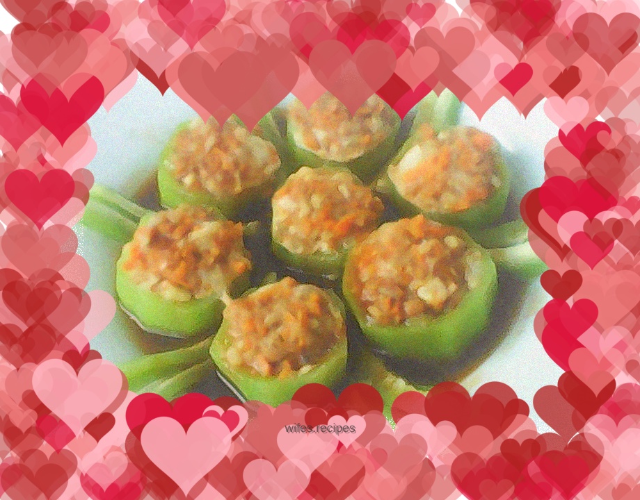 Luffa stuffed with meat