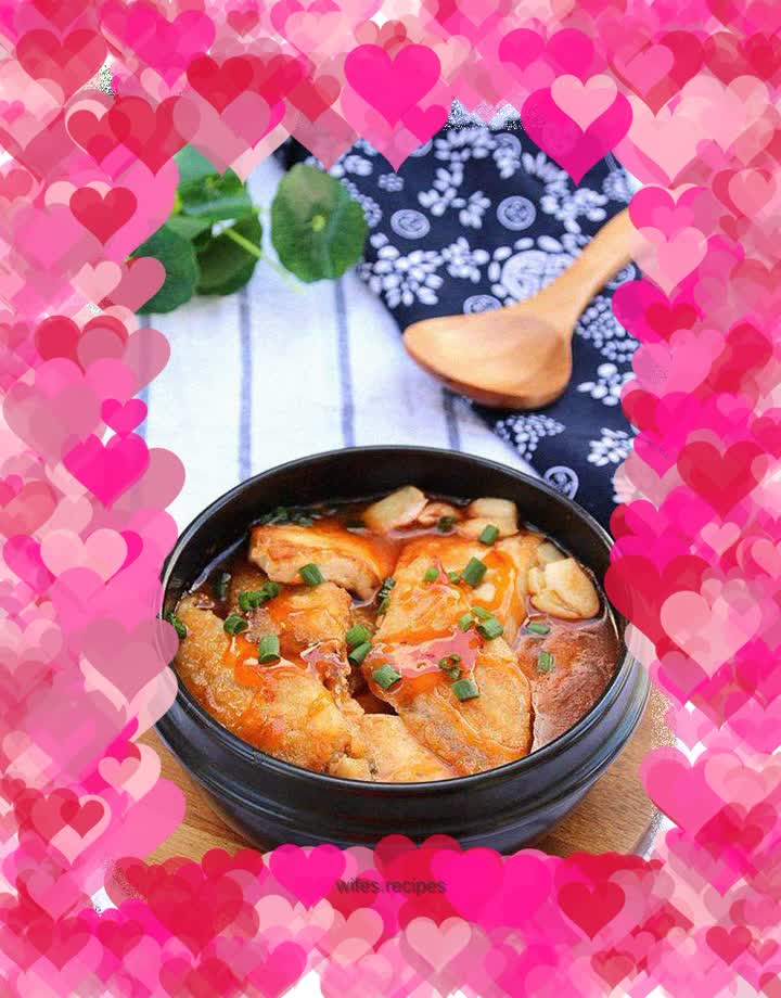 Hairtail Fish and Tofu Pot